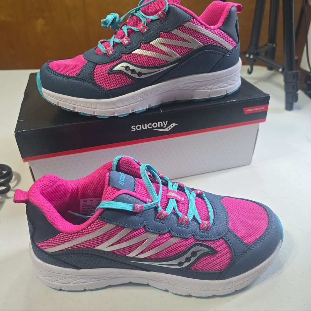 Saucony Dash Navy Pink Girls Athletic Shoes Big Kids Sneaker SK167383 Size 4M